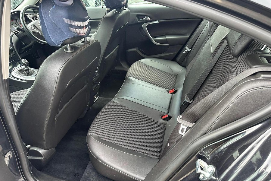 2014 Vauxhall Insignia photo 12