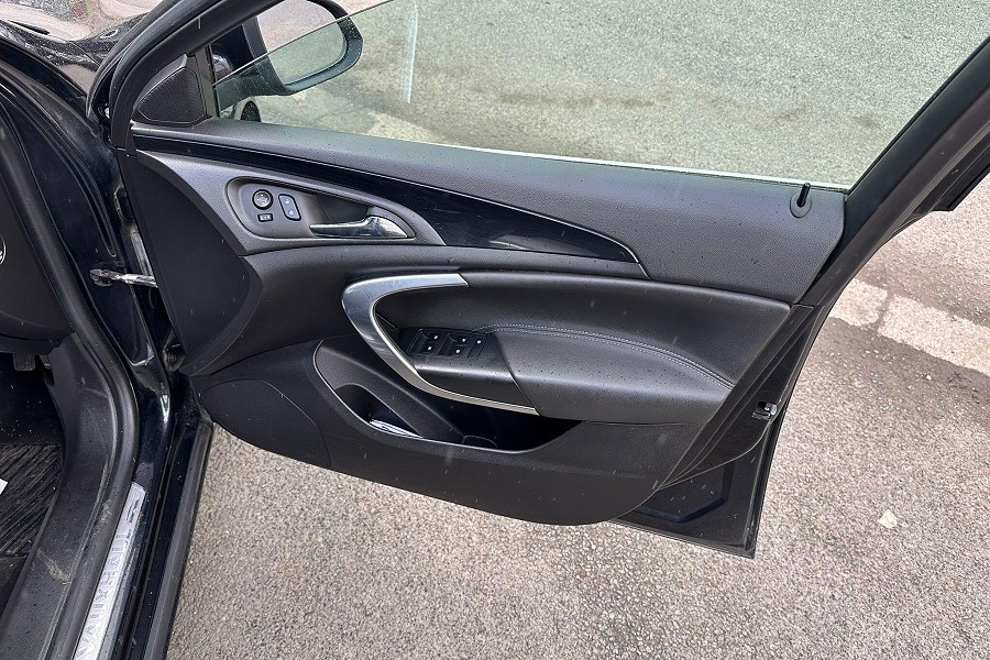 2014 Vauxhall Insignia photo 13