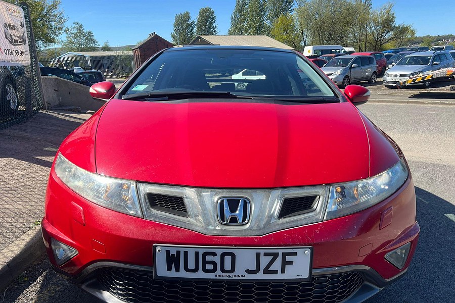 Honda Civic photo 2