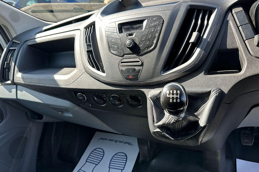 2017 Ford Transit photo 13