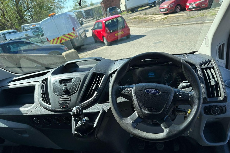 2017 Ford Transit photo 10