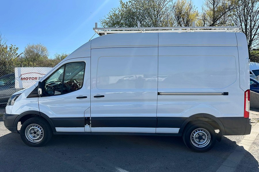 2017 Ford Transit photo 5