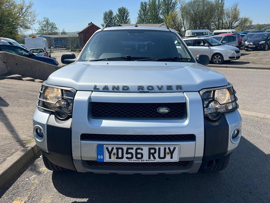 Land Rover Freelander photo 2