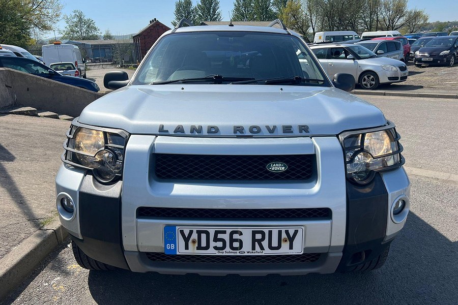 Land Rover Freelander photo 2