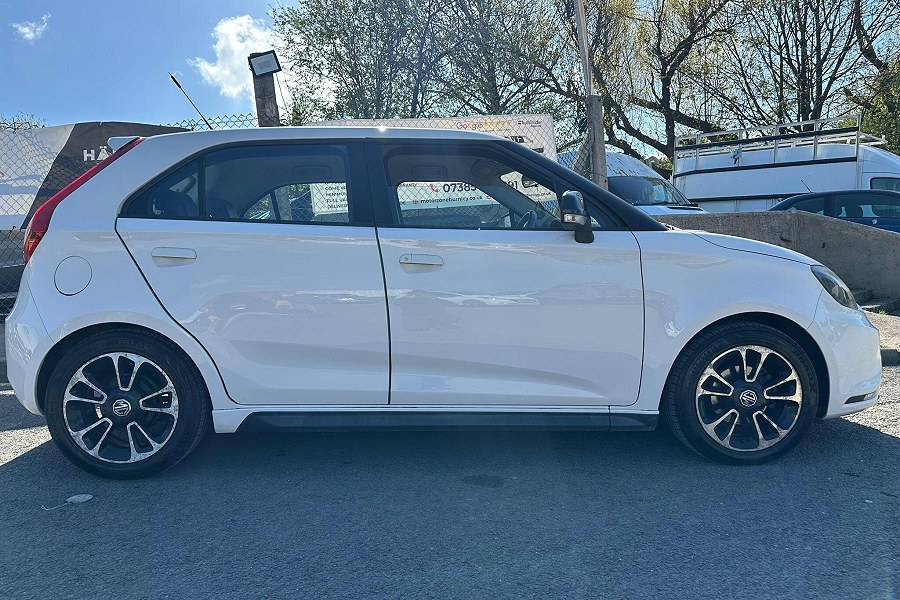 2015 MG MG3 photo 4