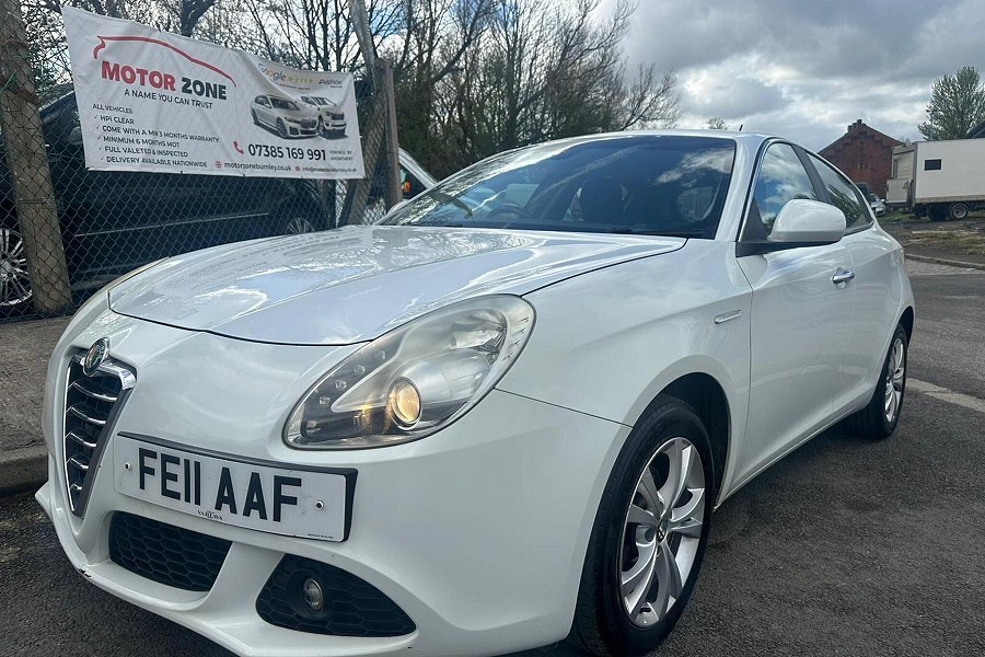 Alfa Romeo Giulietta photo 2