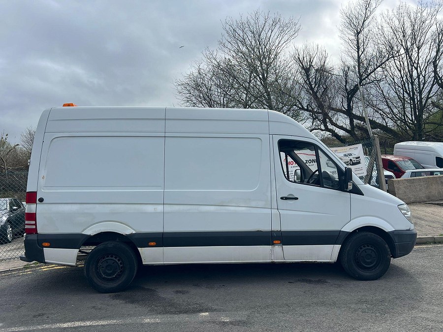 2012 Mercedes-Benz Sprinter photo 4