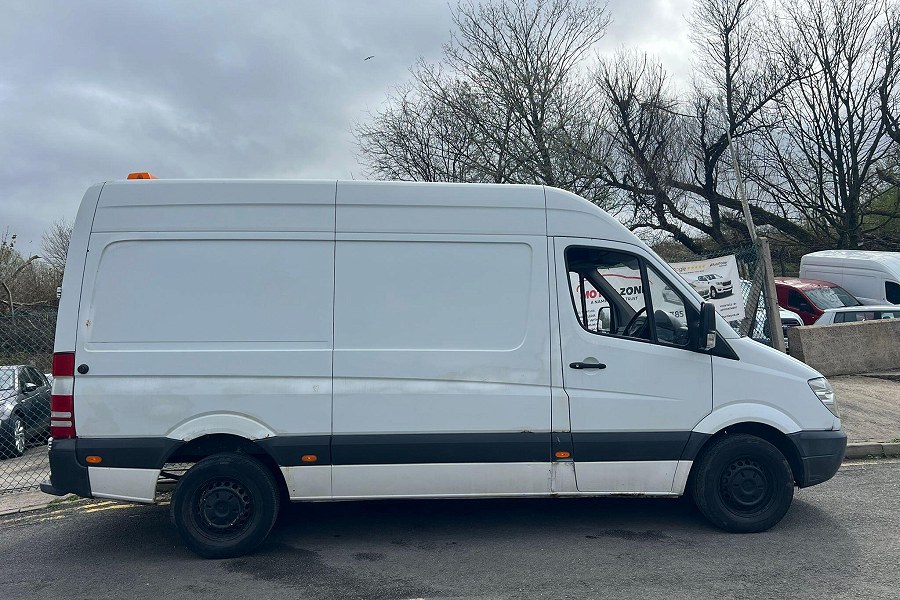 2012 Mercedes-Benz Sprinter photo 4