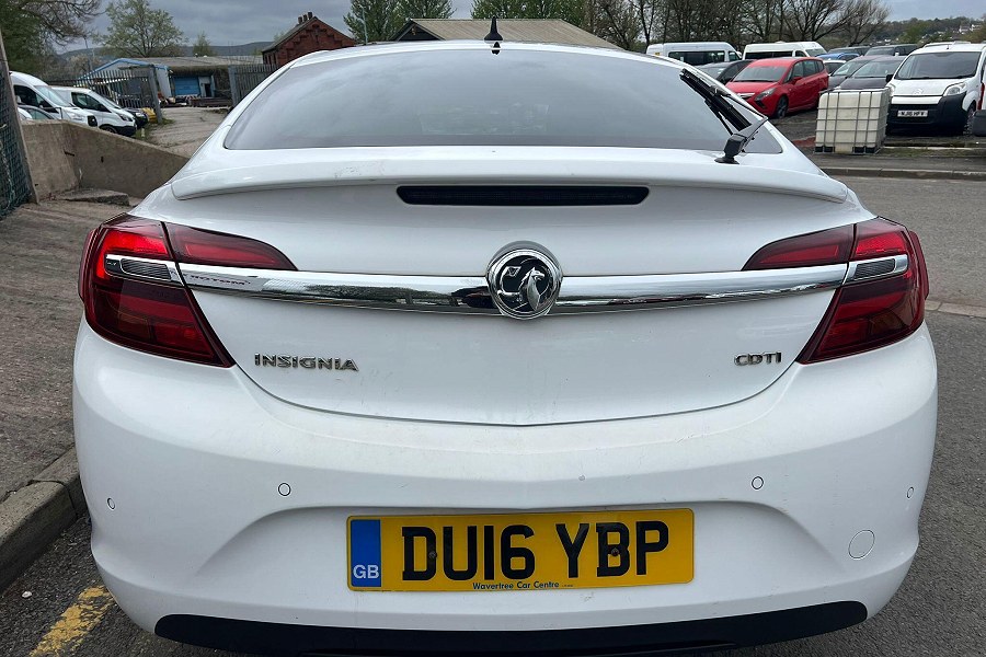 2016 Vauxhall Insignia photo 10
