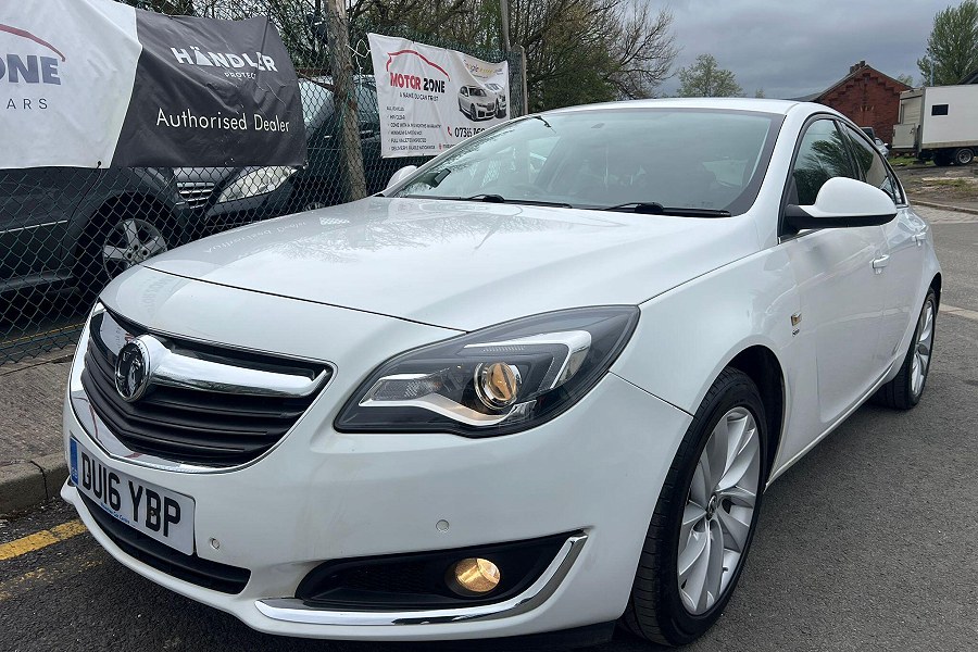 2016 Vauxhall Insignia photo 3