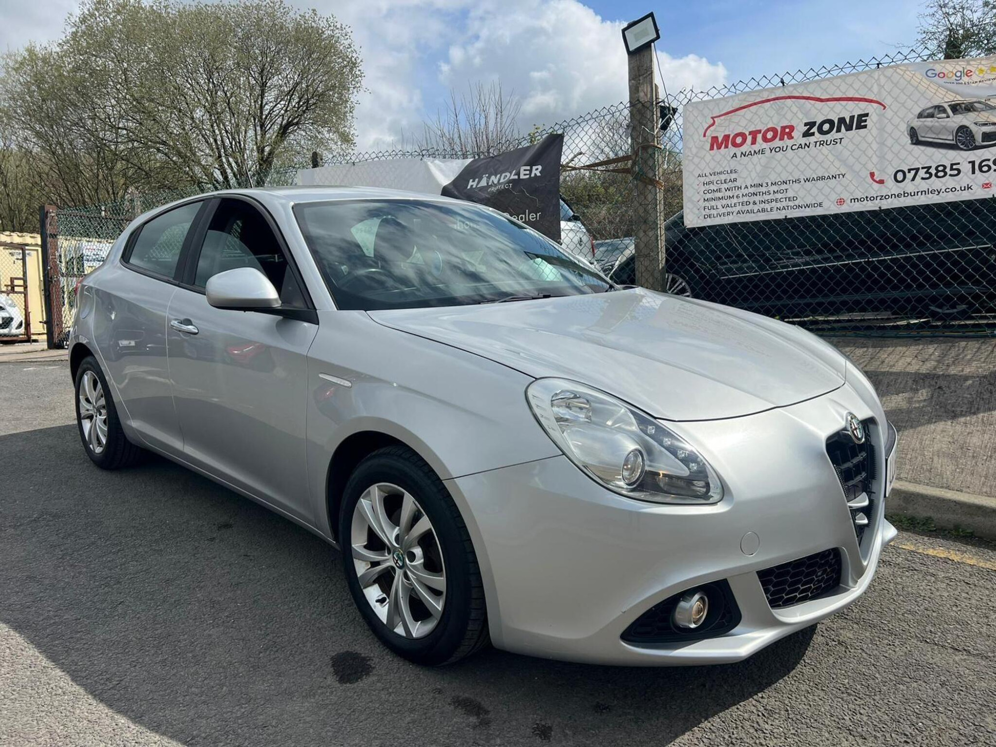 2014 Alfa Romeo Giulietta 1.6 JTDM-2 Progression Euro 5 (s/s) 5dr for sale at Motor Zone Burnley