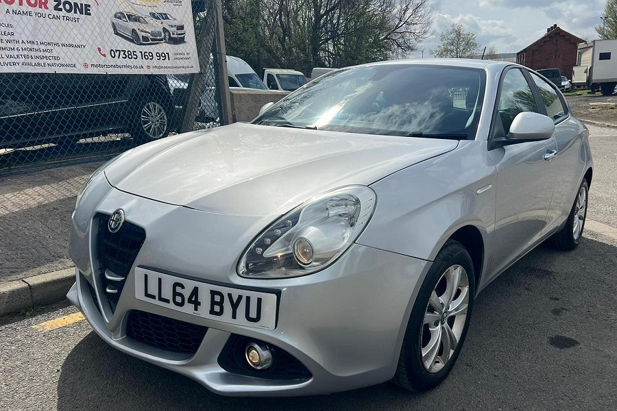 2014 Alfa Romeo Giulietta photo 3