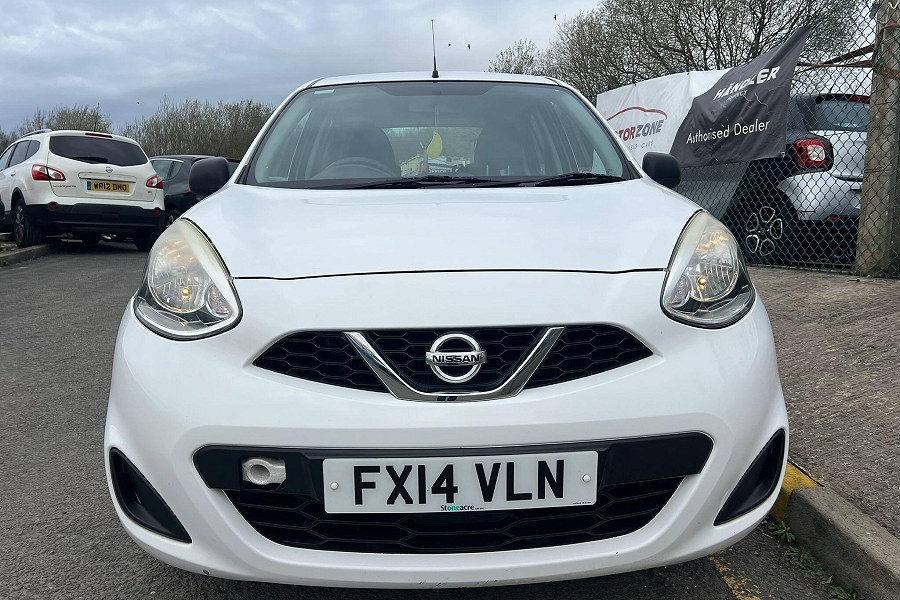 Nissan Micra photo 2