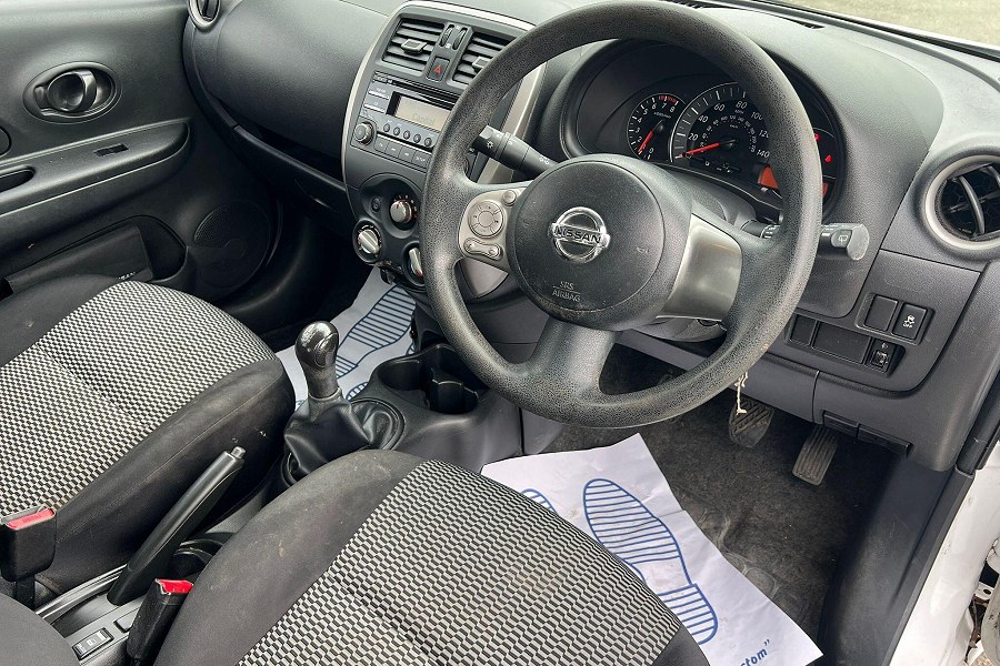 2014 Nissan Micra photo 12