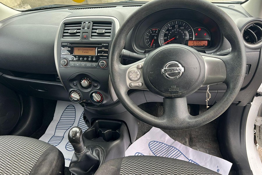 2014 Nissan Micra photo 13