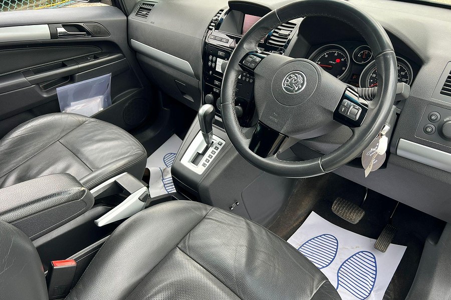 2010 Vauxhall Zafira photo 12