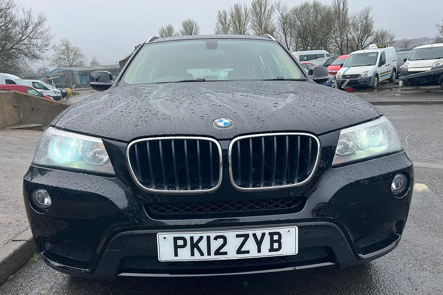 BMW X3 photo 2
