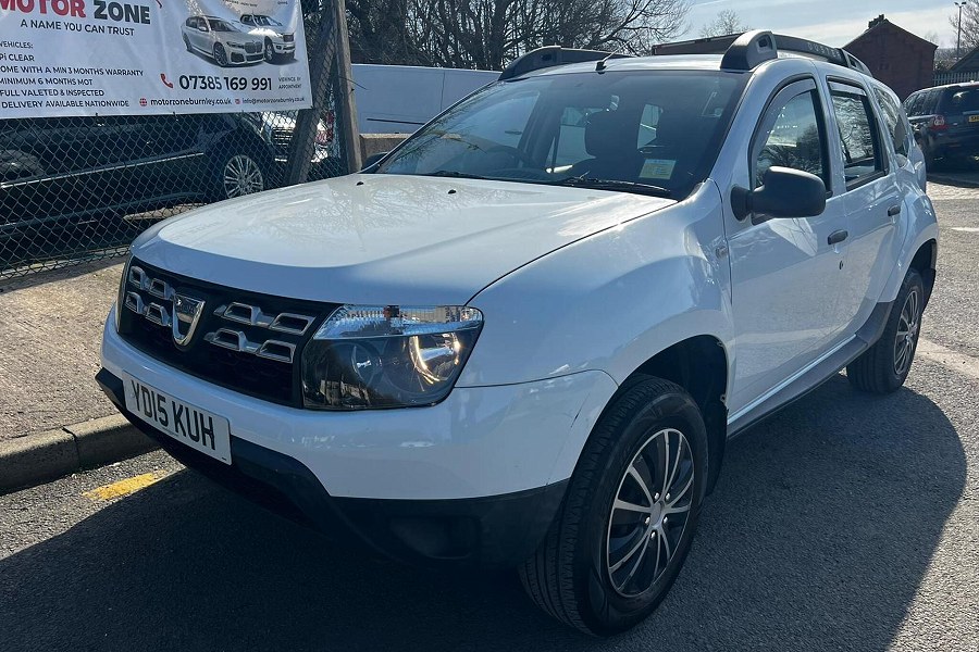 2015 Dacia Duster photo 3