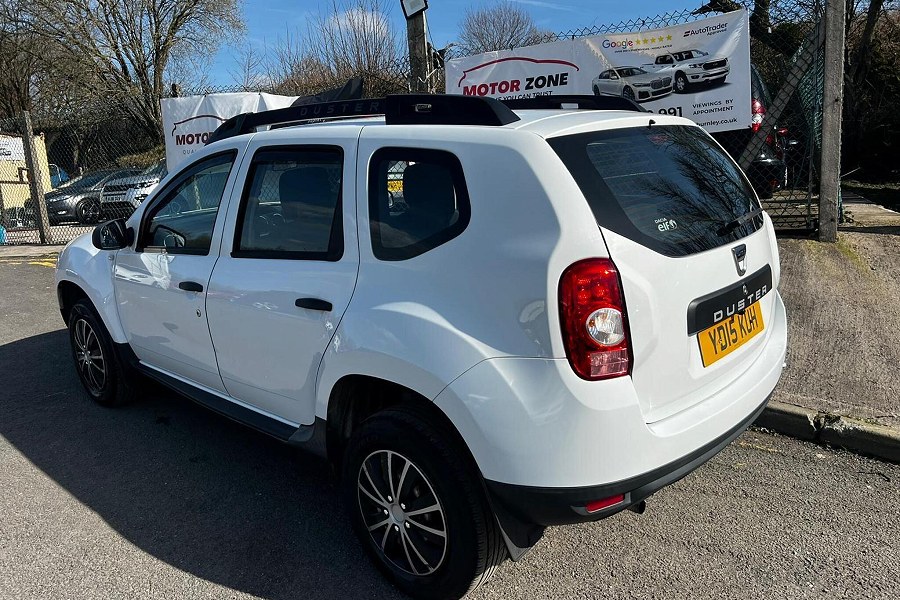 2015 Dacia Duster photo 4