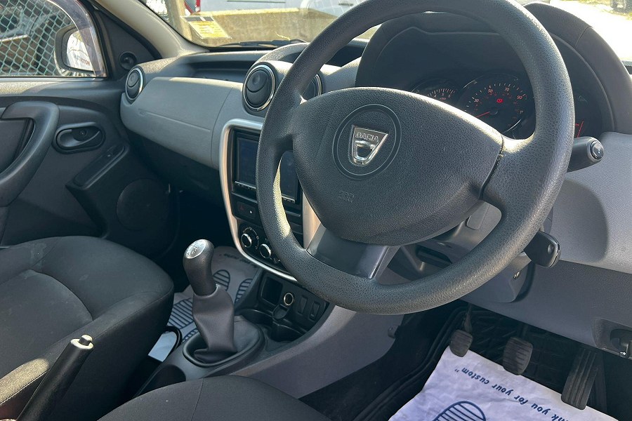 2015 Dacia Duster photo 12