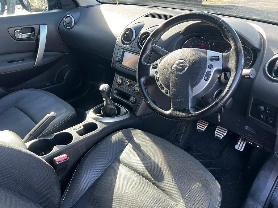 2010 Nissan Qashqai photo 13