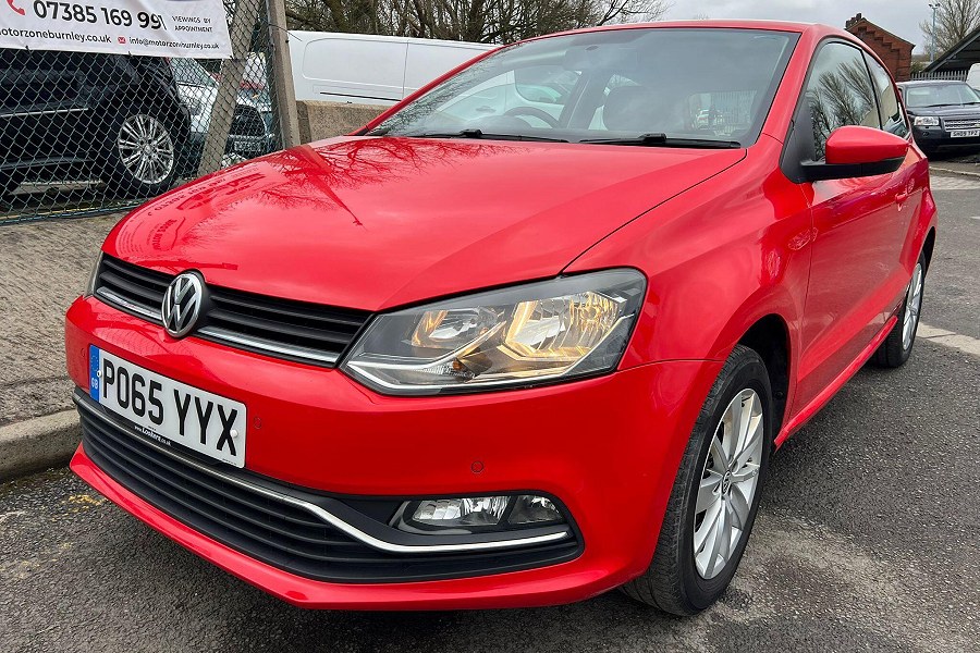 2015 Volkswagen Polo photo 3