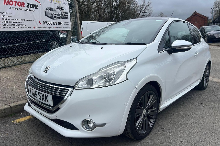 2015 Peugeot 208 photo 3