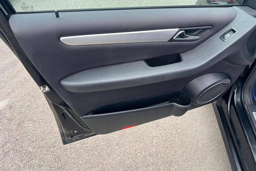 2011 Mercedes-Benz A Class photo 12