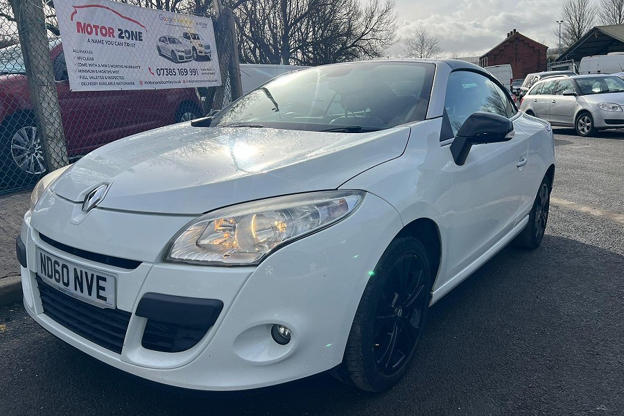 2010 Renault Megane photo 3
