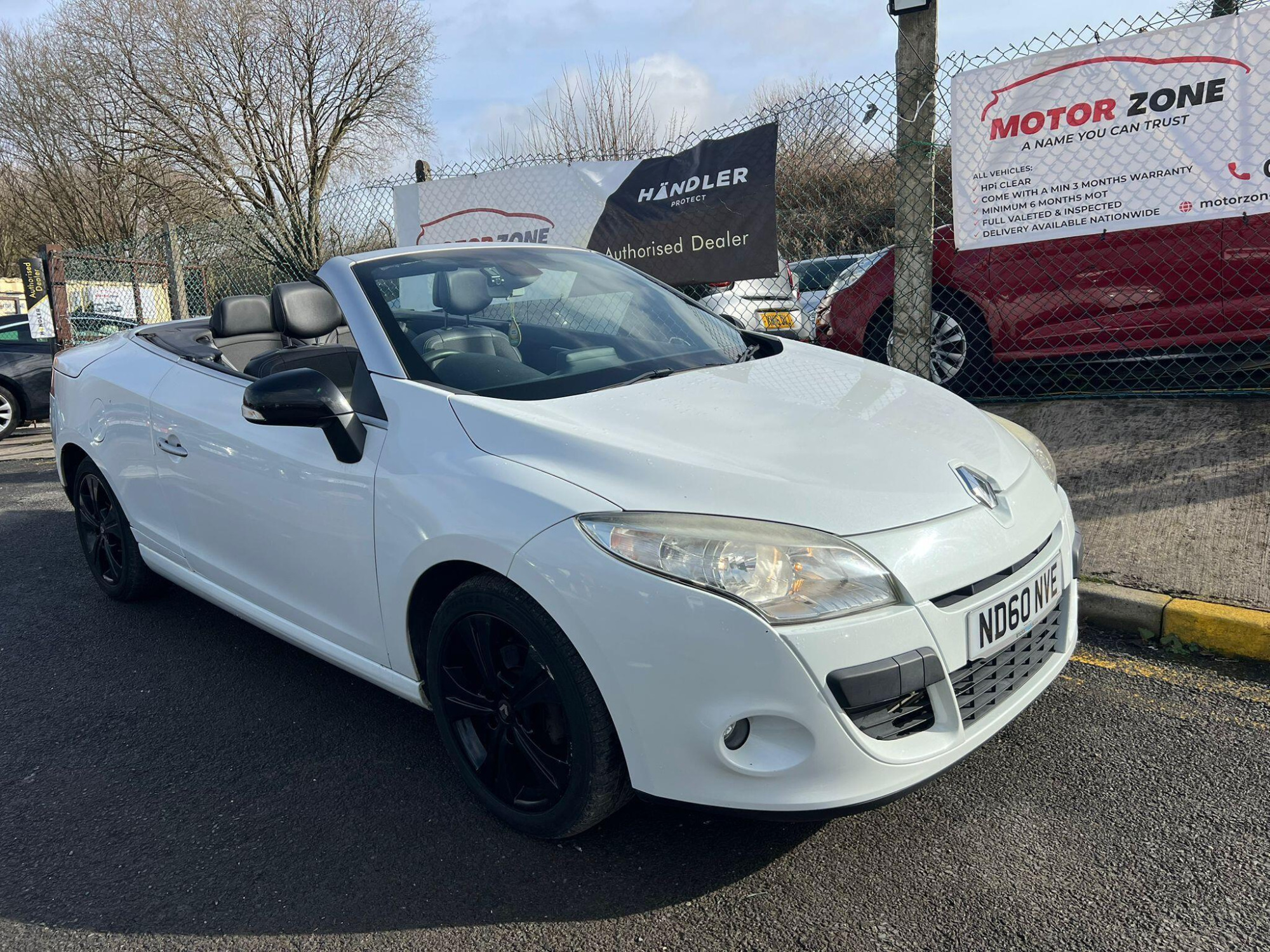 2010 Renault Megane 1.9 dCi Dynamique TomTom Euro 5 2dr for sale at Motor Zone Burnley