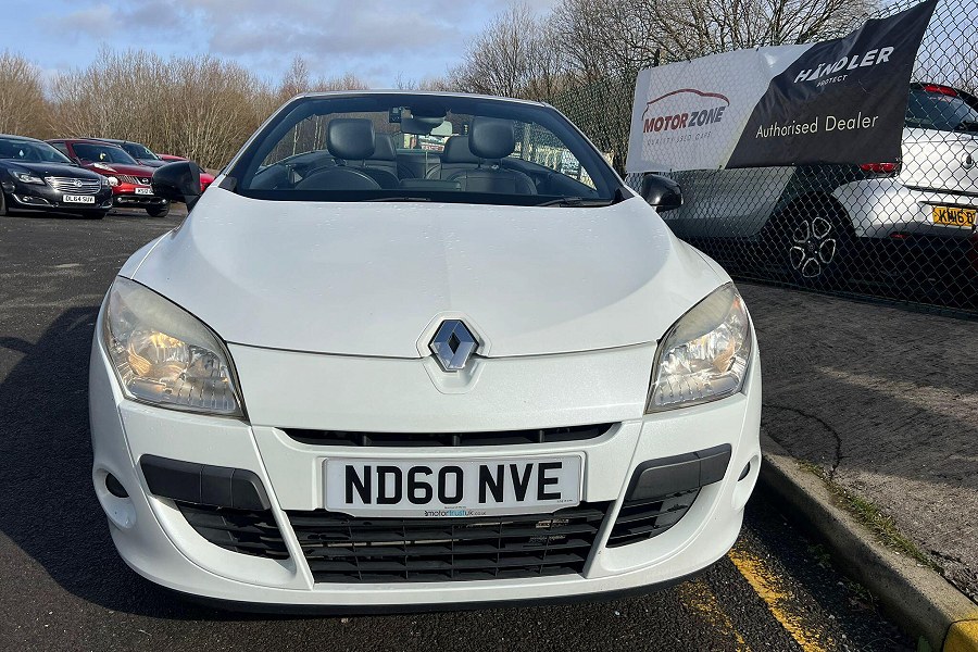 2010 Renault Megane photo 7
