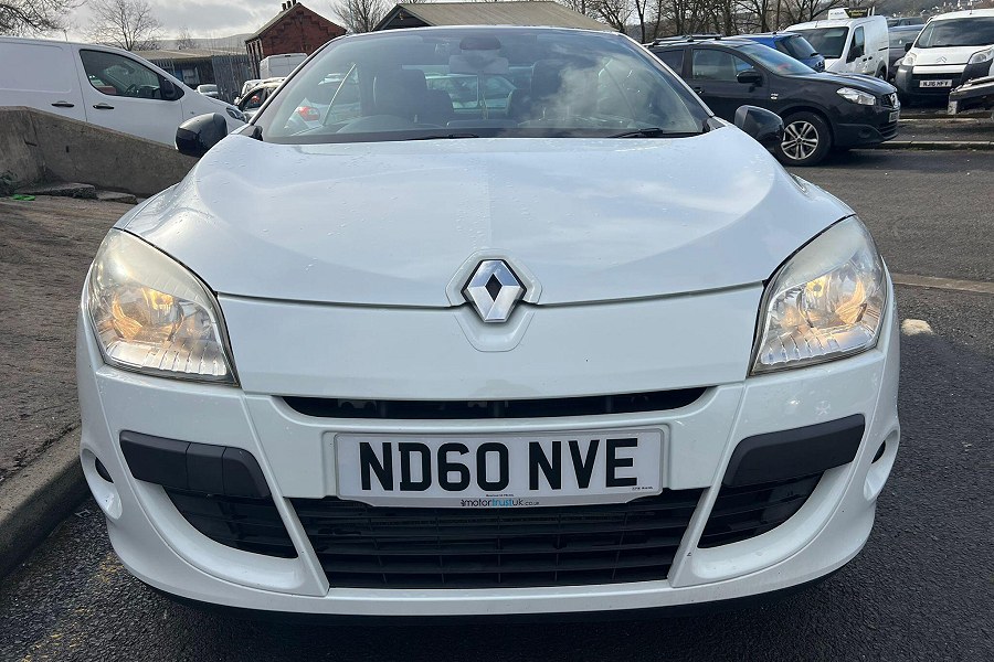 Renault Megane photo 2