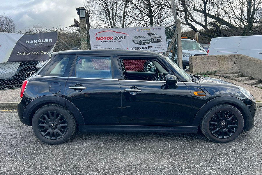2015 MINI Hatch photo 4