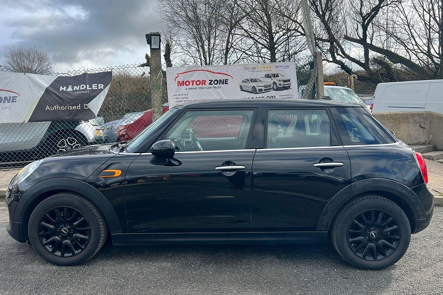 2015 MINI Hatch photo 5