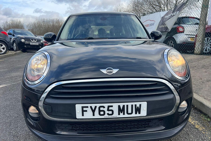 2015 MINI Hatch photo 9