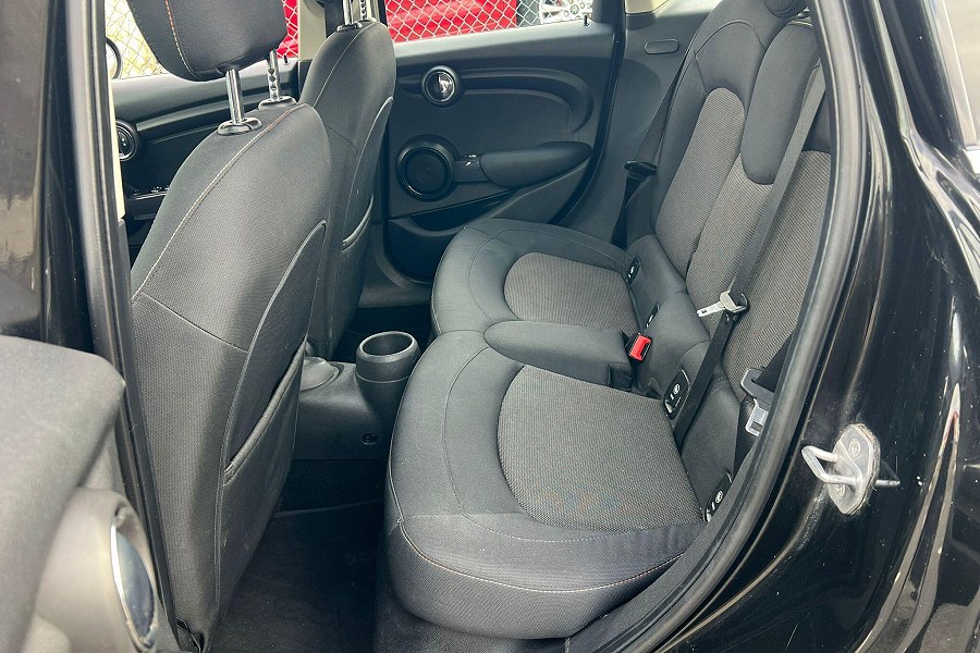 2015 MINI Hatch photo 13