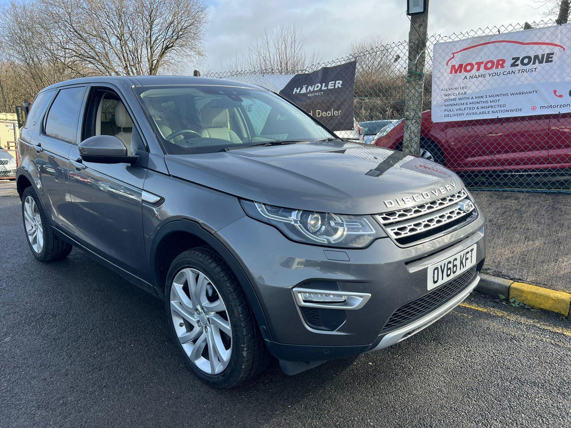2016 Land Rover Discovery Sport 2.0 TD4 HSE Luxury Auto 4WD Euro 6 (s/s) 5dr for sale at Motor Zone Burnley