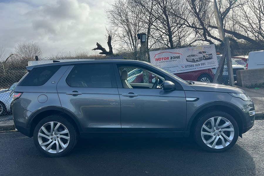 2016 Land Rover Discovery Sport photo 4
