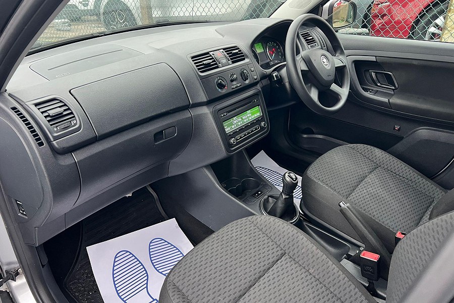 2013 Skoda Fabia photo 11