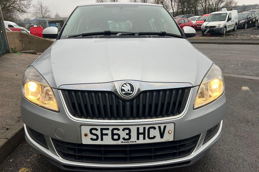 Skoda Fabia photo 2