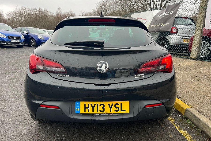 2013 Vauxhall Astra GTC photo 8