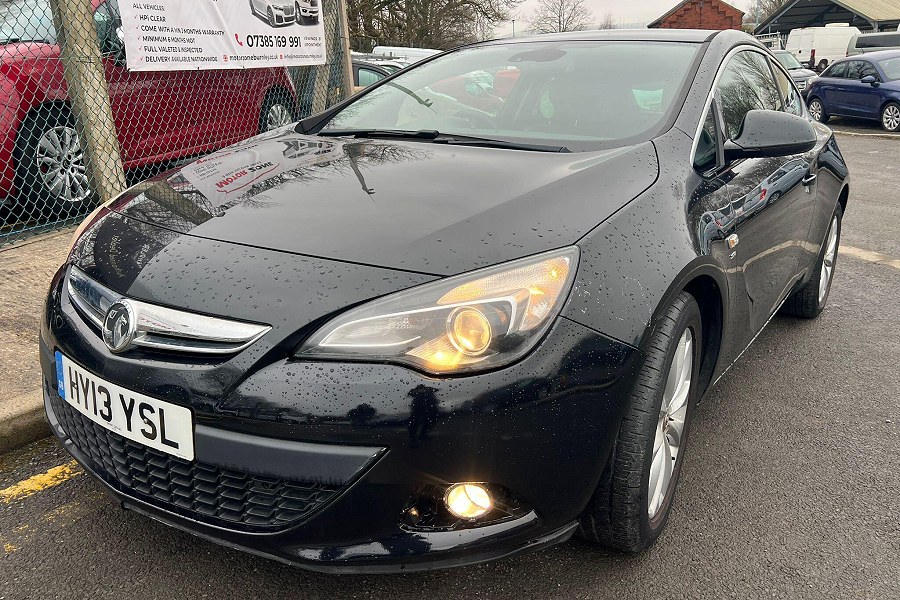 2013 Vauxhall Astra GTC photo 3