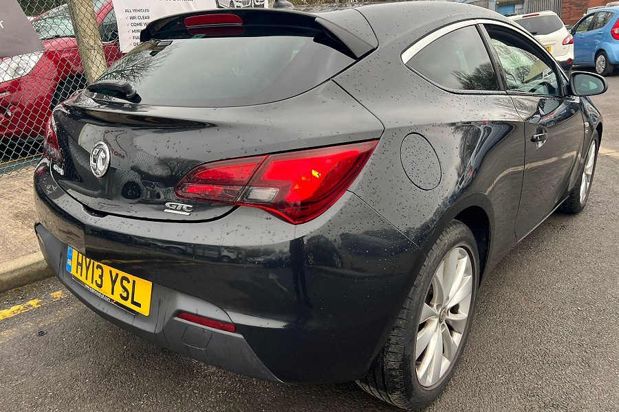 2013 Vauxhall Astra GTC photo 10
