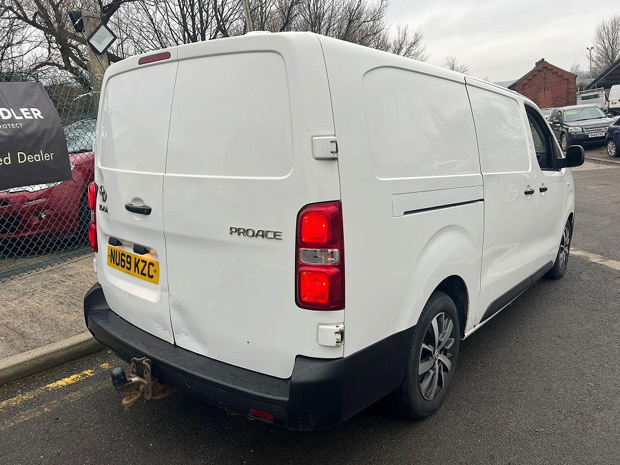 2020 Toyota ProAce photo 8