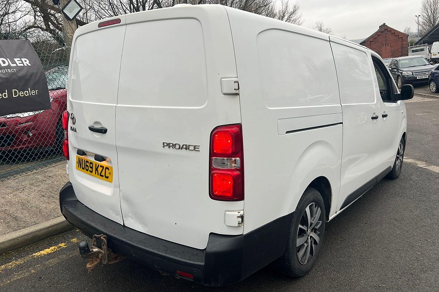 2020 Toyota ProAce photo 8