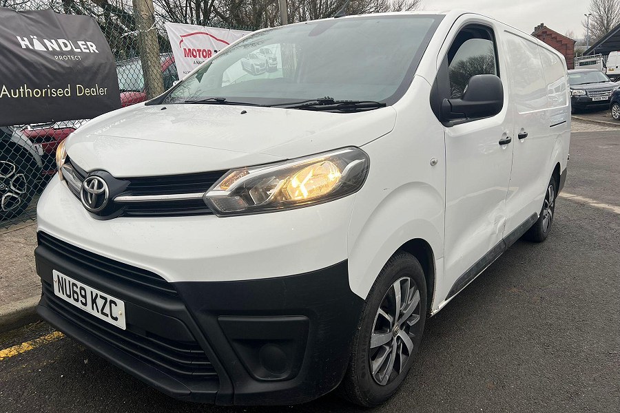 2020 Toyota ProAce photo 3