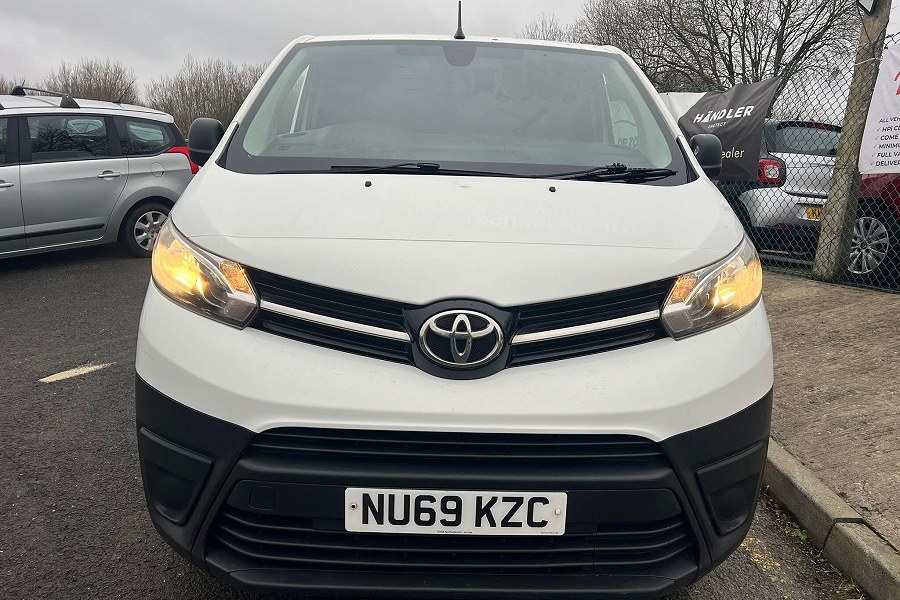 2020 Toyota ProAce photo 9