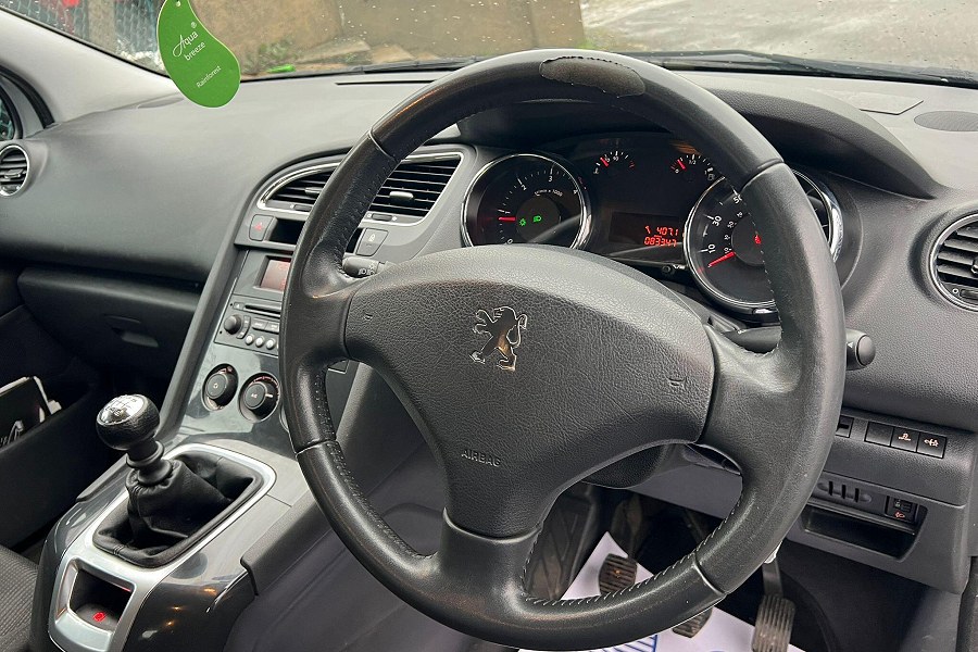 2010 Peugeot 5008 photo 9