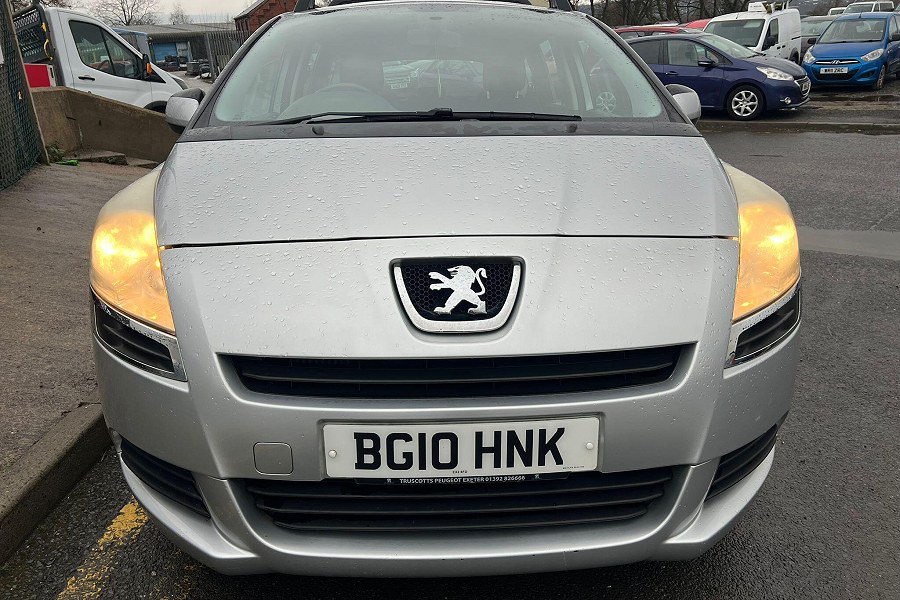 2010 Peugeot 5008 photo 6
