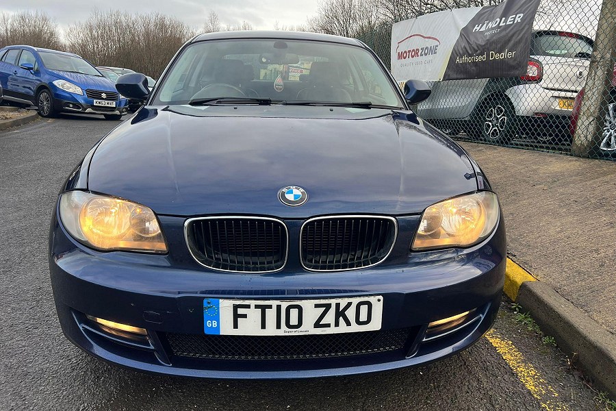 BMW 1 Series photo 2